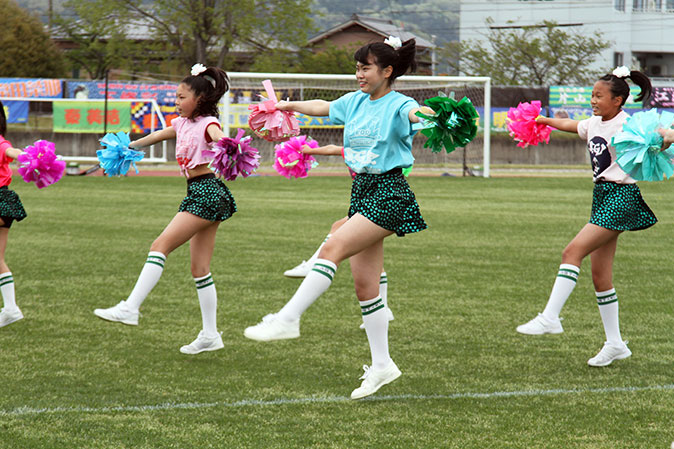 伊賀FCくノ一三重チアダンスチーム「BLAST」　写真